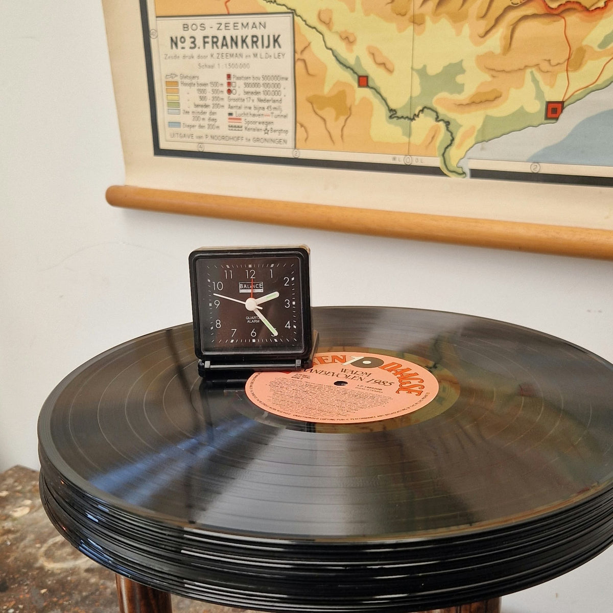Handgemaakte LP Bijzettafel | Origineel label | Houten Poten