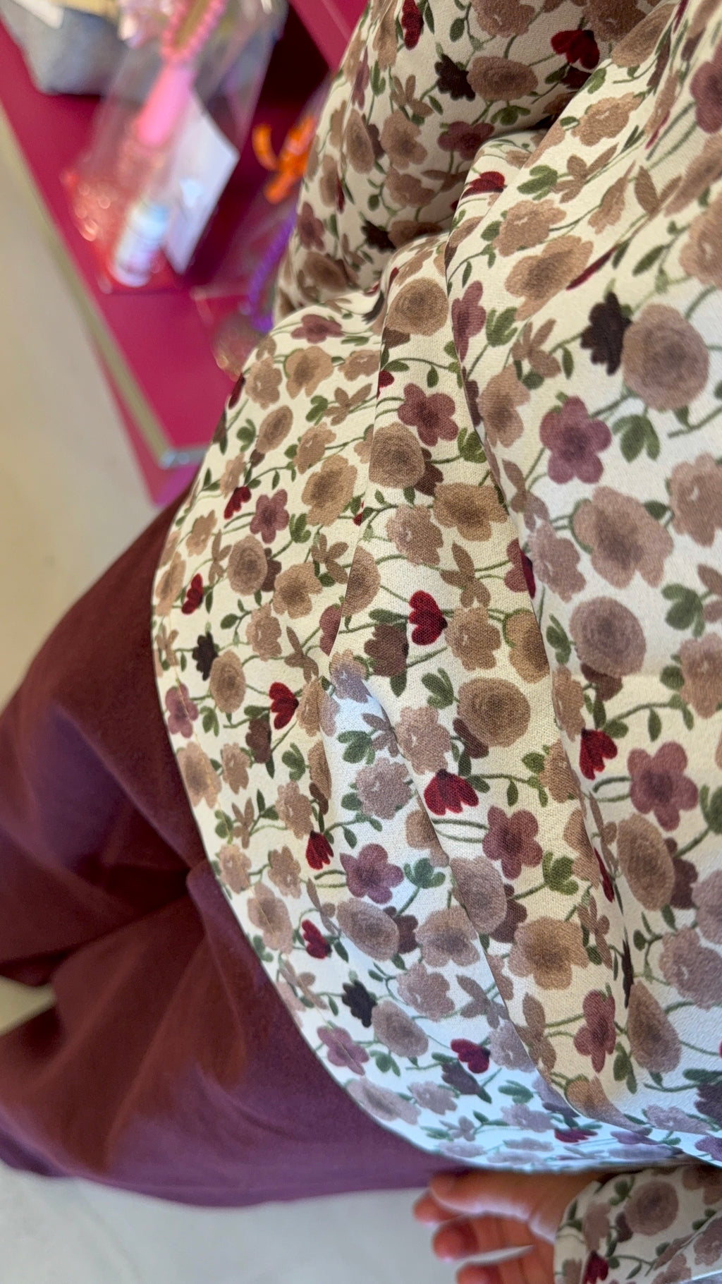 Meisjes Blouse met Bloemenprint & Ruches – Burgundy