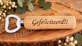6973ca546c51700180f9ca2f_rustieke-flesopener-met-felicitatiegravure_1792748245026.png