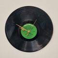 Handgemaakte vinyl wandklok | Origineel label | Gouden wijzers