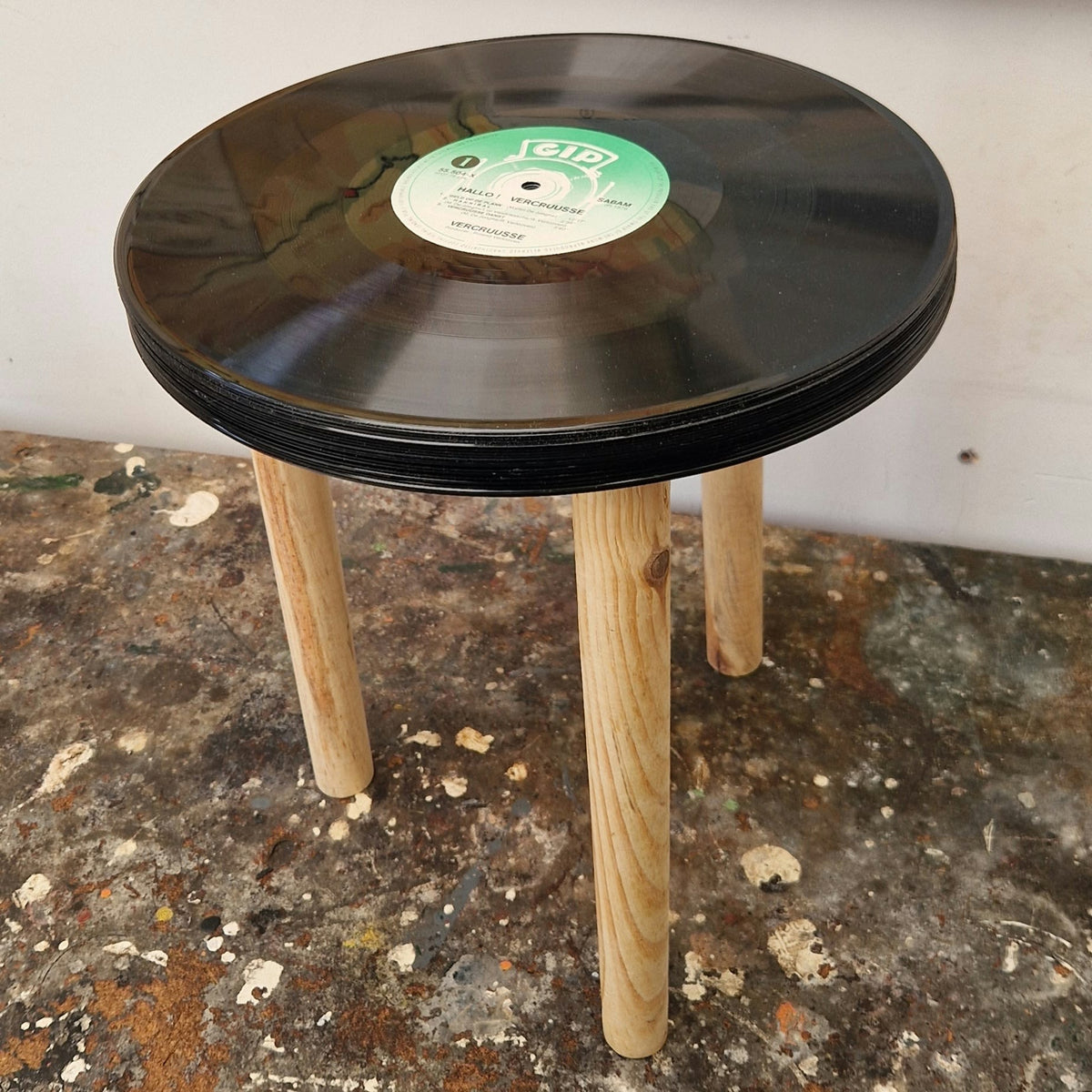 Handgemaakte LP Bijzettafel | Origineel label | Houten Poten