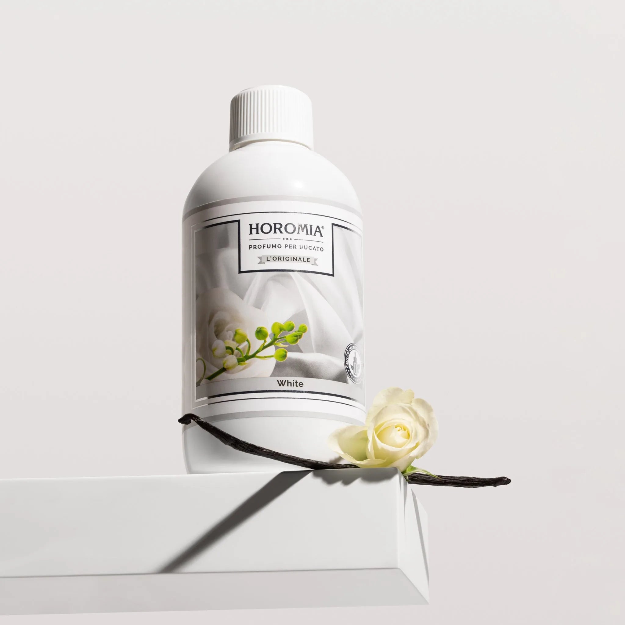 Horomia wasparfum White