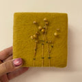 Wolkunst mini | Gedroogd vlas, 7,5 x 7,5 cm.