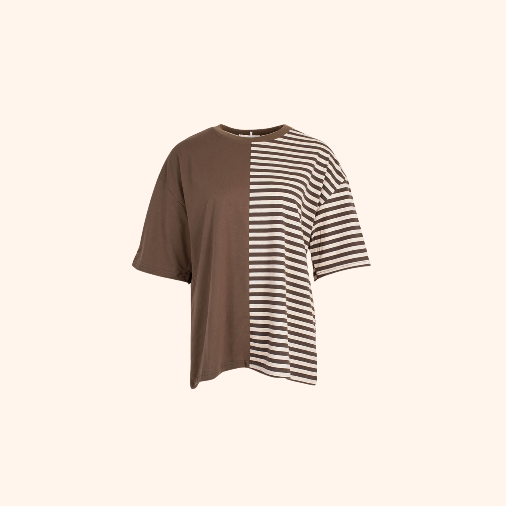 Half & Half T-shirt – Speels design met een comfortabele oversized fit