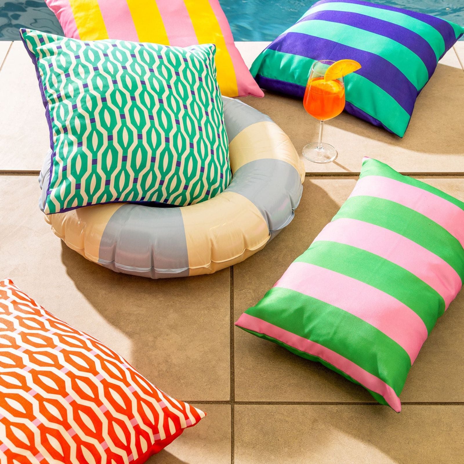 ROCKET buitenkussen 45×45 cm Vivid Green – waterafstotend | Het Bonte Huys